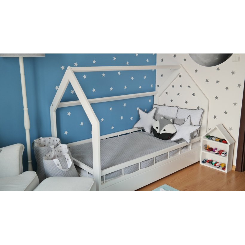 Husseng Fyrretr M. barriere , Hvid