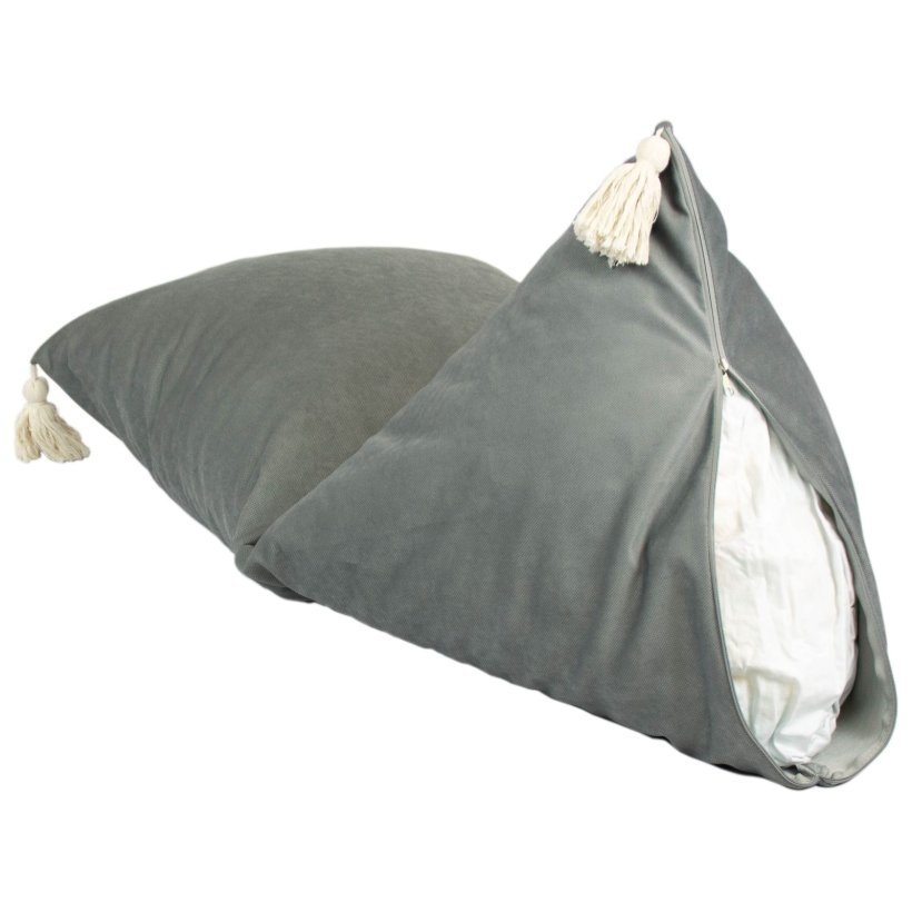 Bnnepose Brnestol, Gr