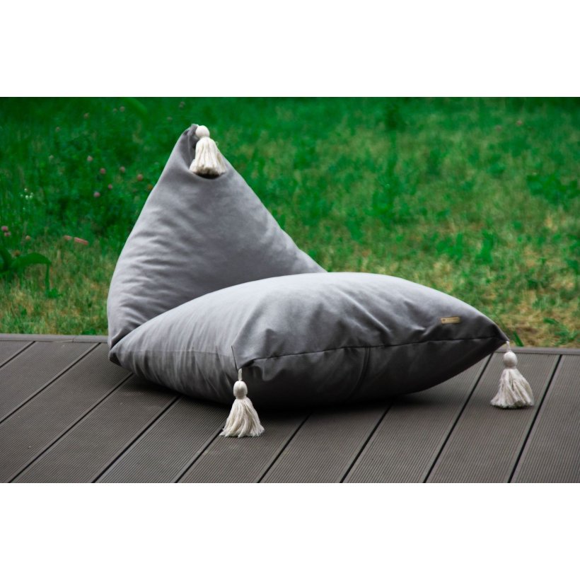 Bnnepose Brnestol, Gr